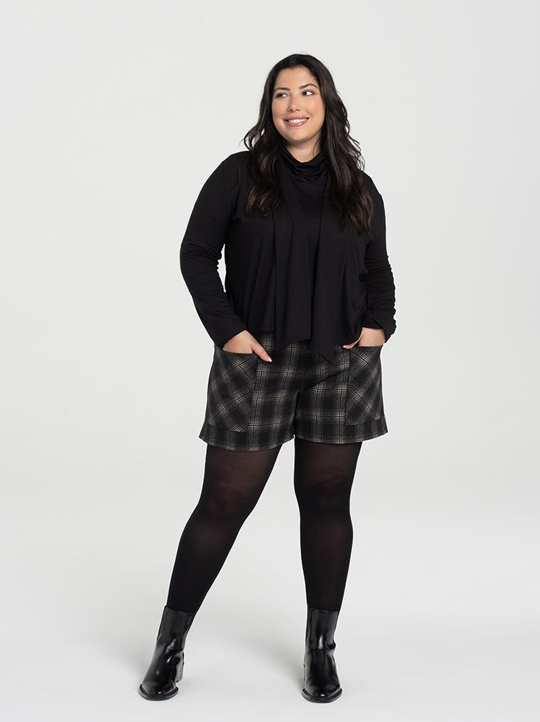 Kollontai Short Indira fait à Montréal