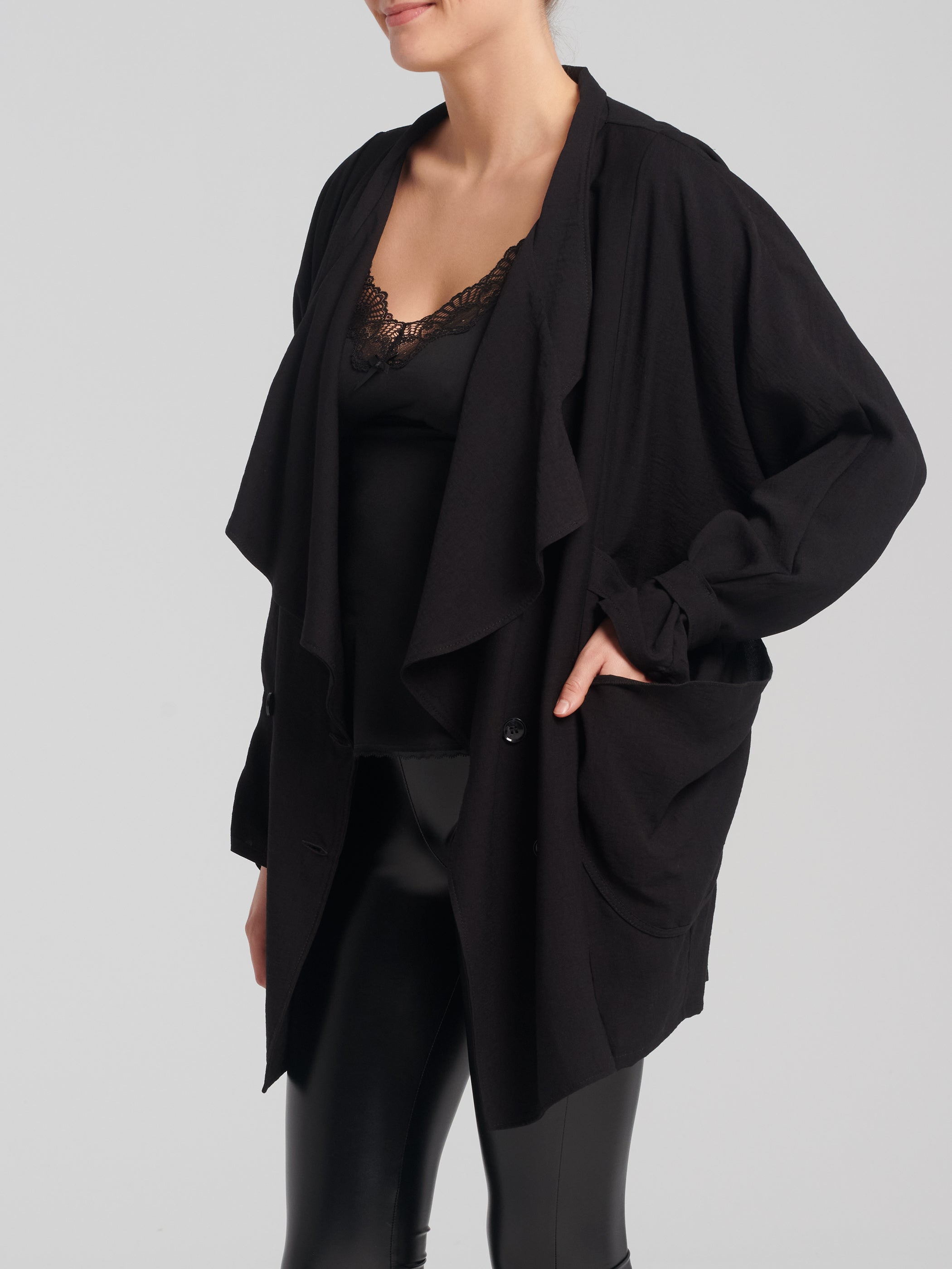 Coventina Vest / Black
