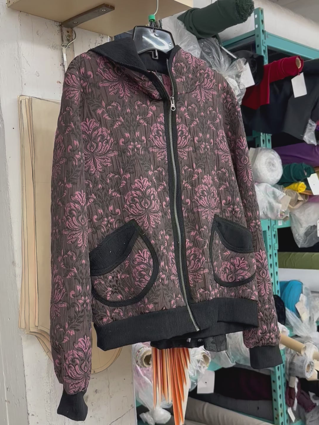 Kollontai Veste Katniss fait à Montréal