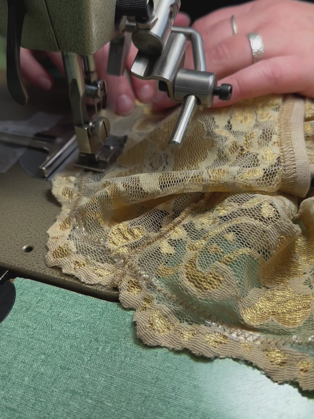 Kollontai Culotte Gianna fait à Montréal