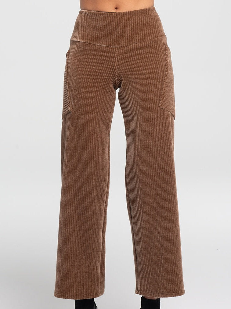 Kollontai Pantalon Bader fait à Montréal