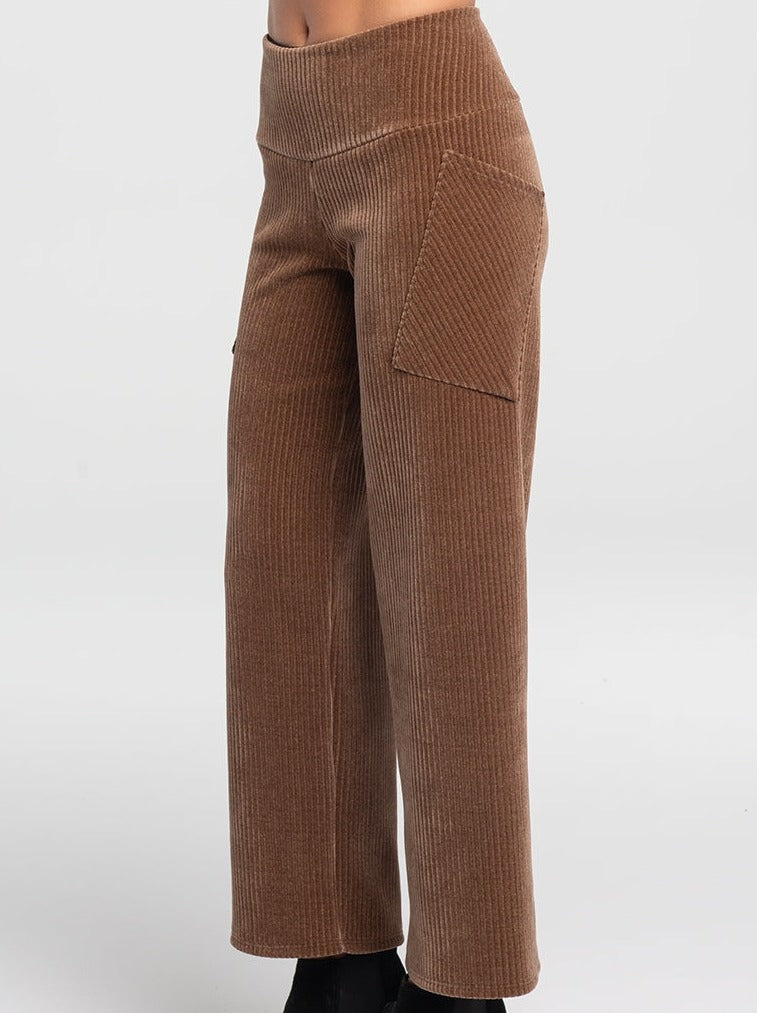 Kollontai Pantalon Bader fait à Montréal