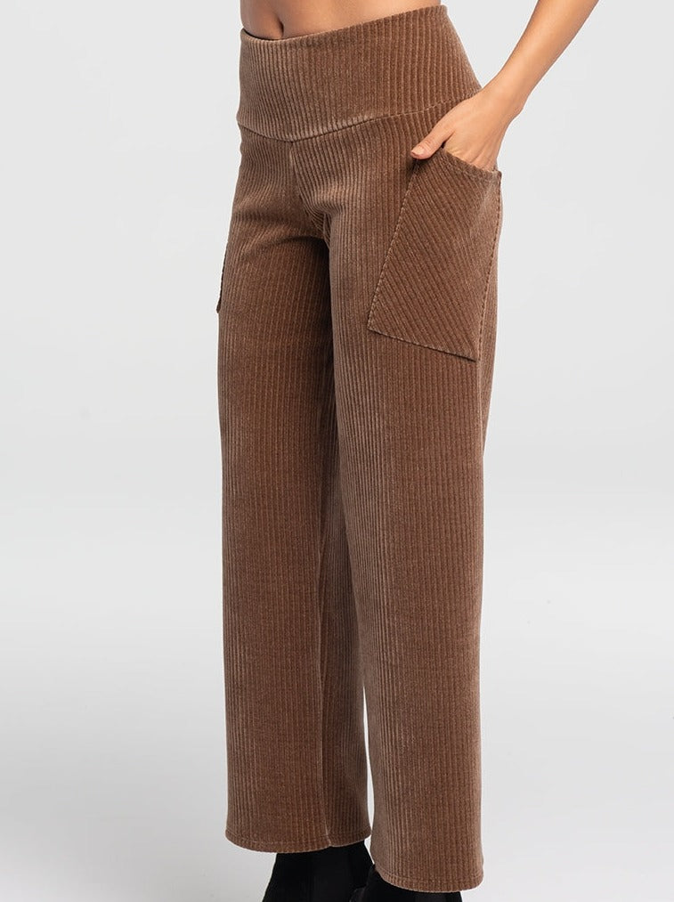 Kollontai Pantalon Bader fait à Montréal