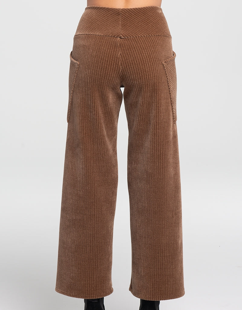 Kollontai Pantalon Bader fait à Montréal