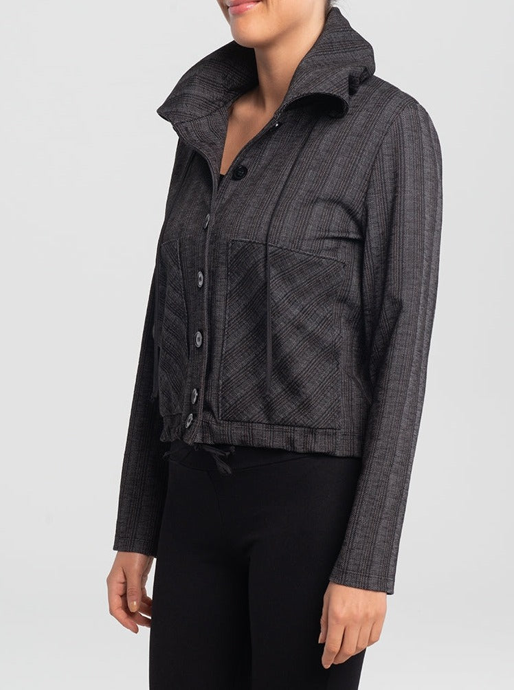 Kollontai Veste Hazzah fait à Montréal