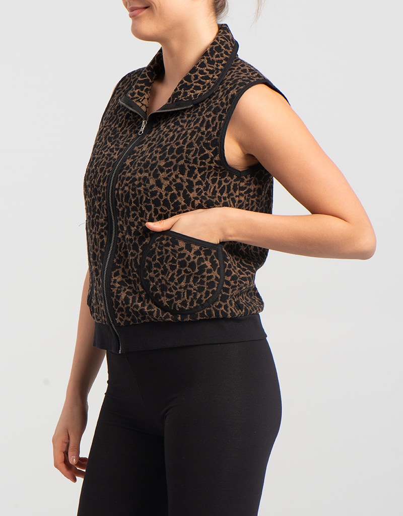 Kollontai Veste Derrick fait à Montréal