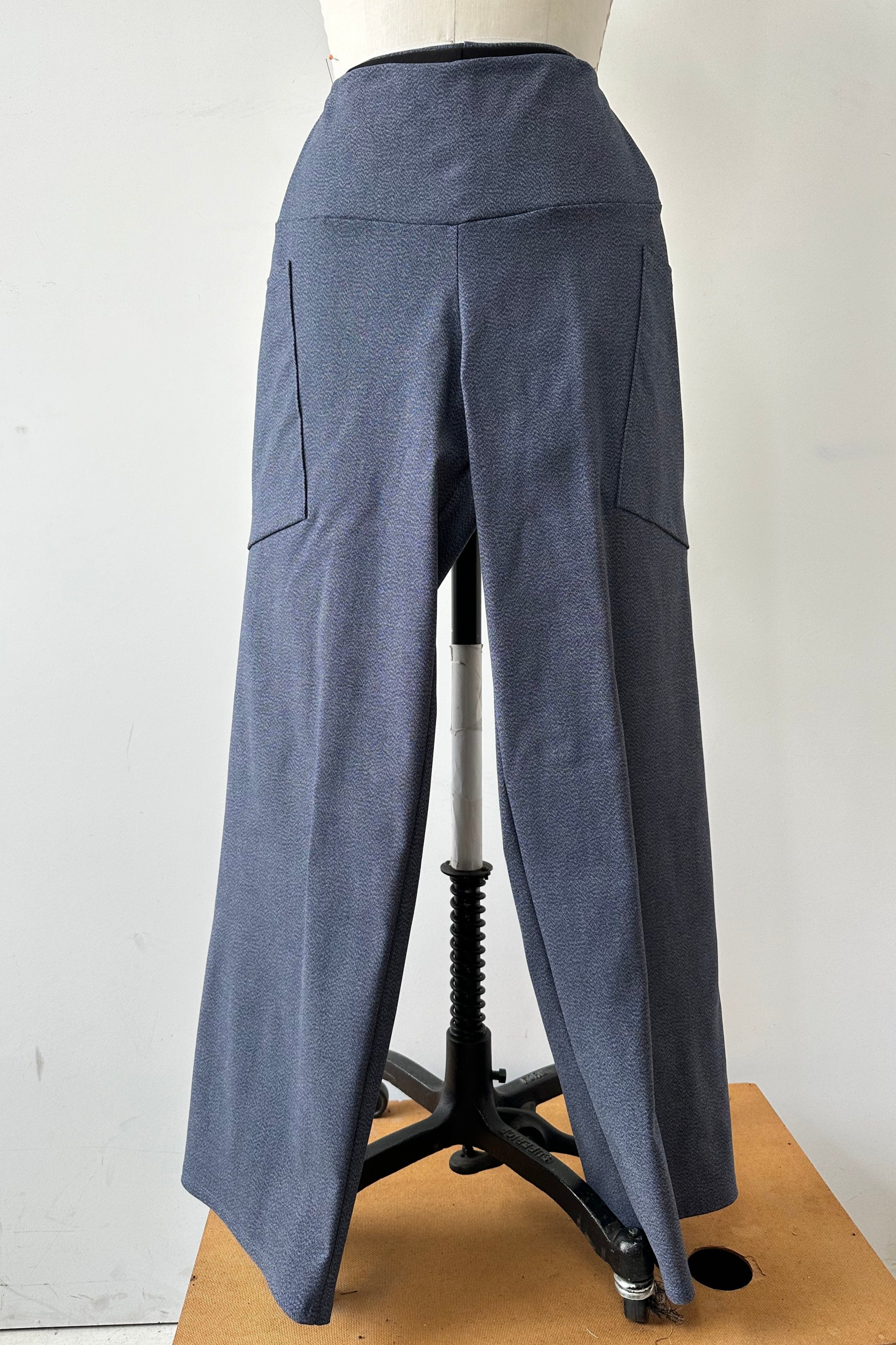 Kollontai Pantalon Frydek fait à Montréal