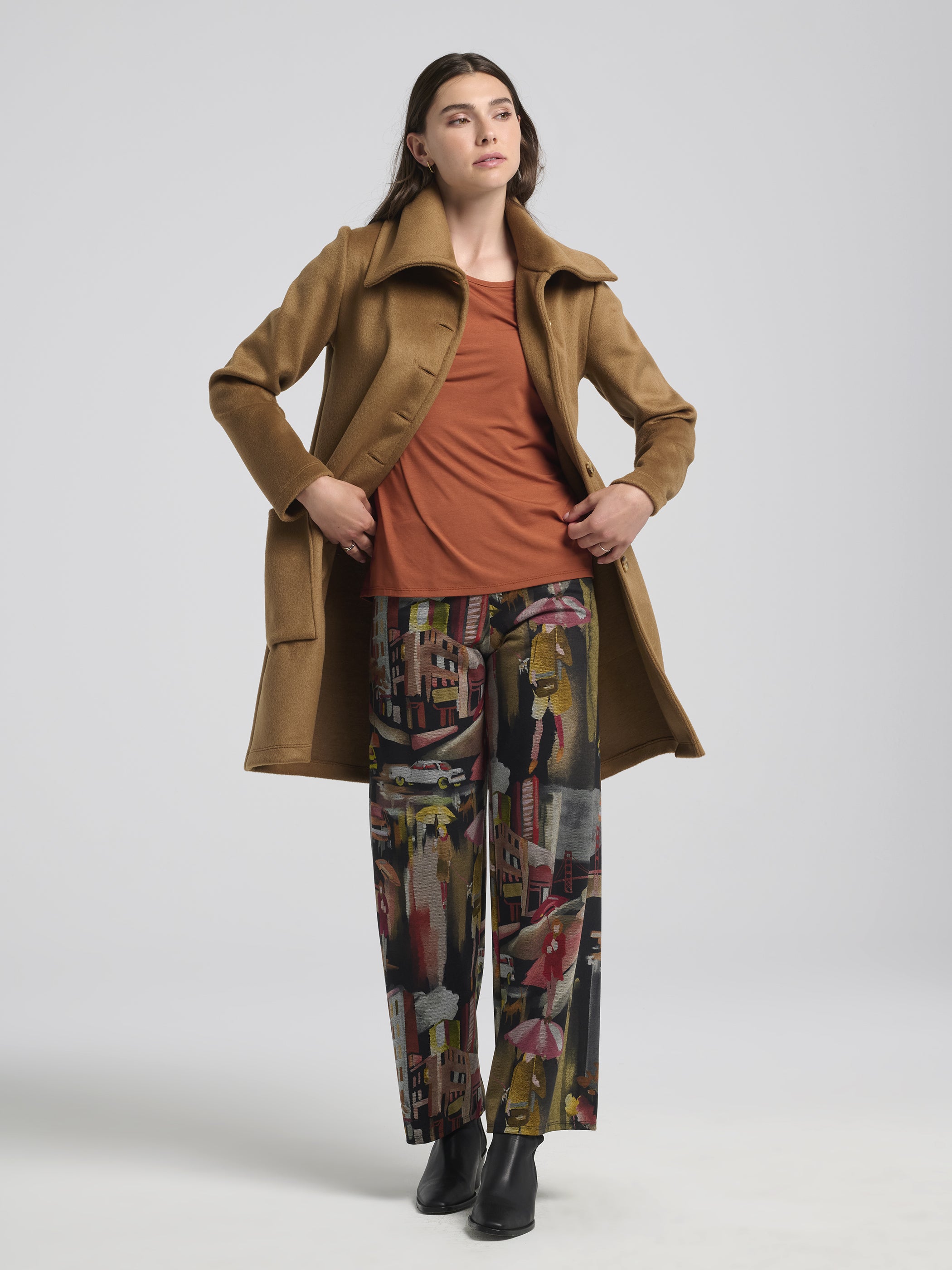 Kollontai Veste Russ fait à Montréal