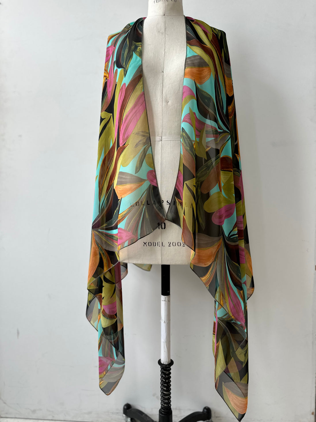 Velda Scarf - Leaves