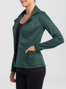 Kollontai Veste Keller fait à Montréal