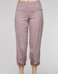 Kollontai Pantalon Hali fait à Montréal