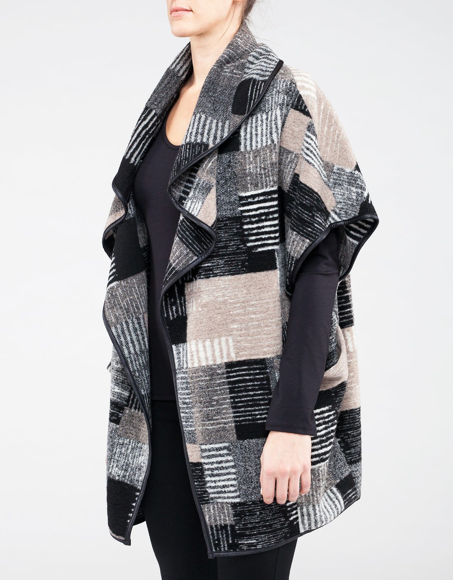 Kollontai Veste Jasmin Beige fait à Montréal